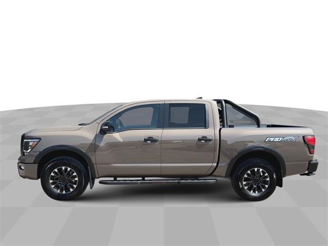 2023 Nissan Titan PRO-4X photo