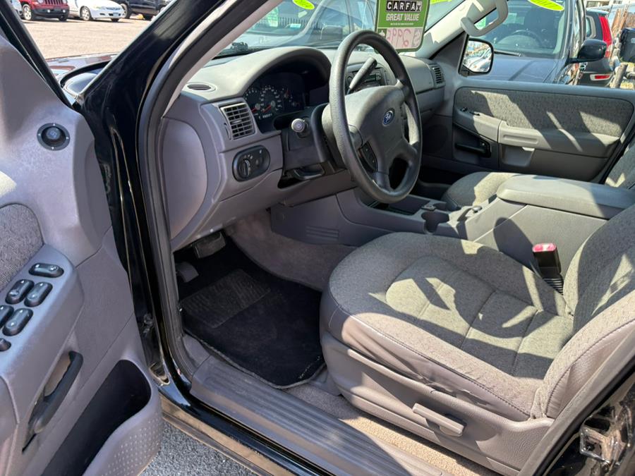 2004 Ford Explorer XLS photo