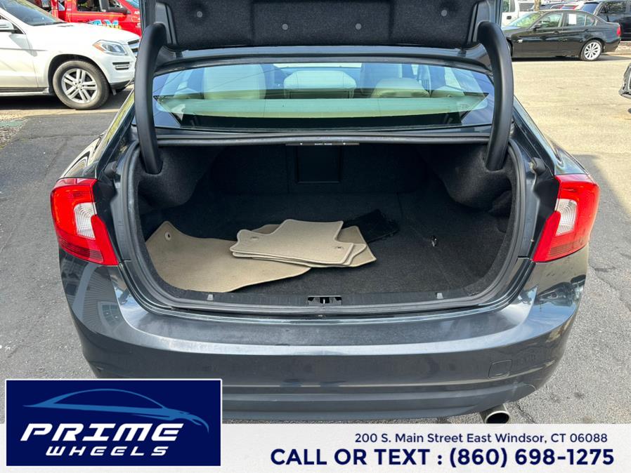 2012 Volvo S60 T5 photo