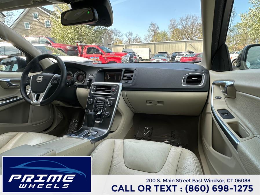2012 Volvo S60 T5 photo
