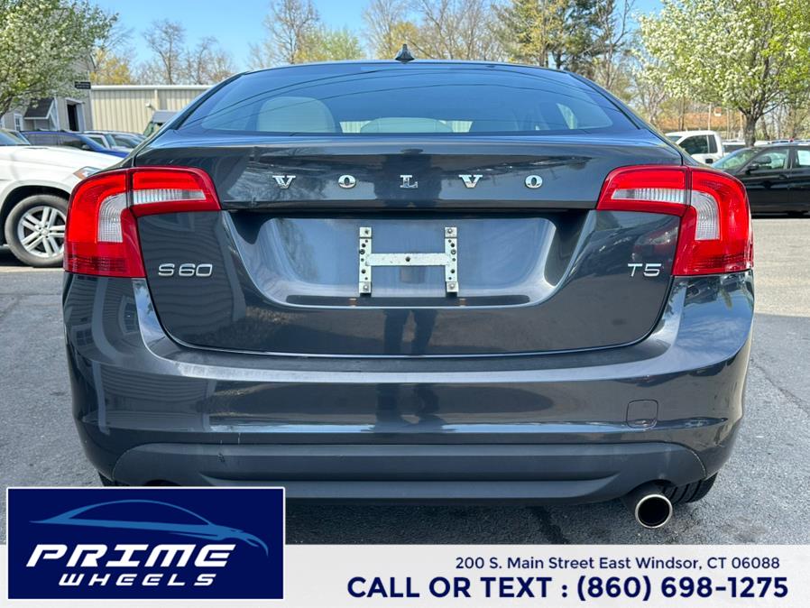 2012 Volvo S60 T5 photo