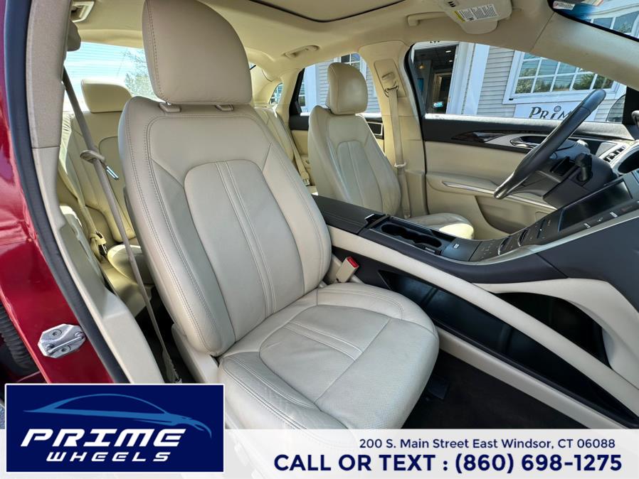 2013 Lincoln MKZ photo