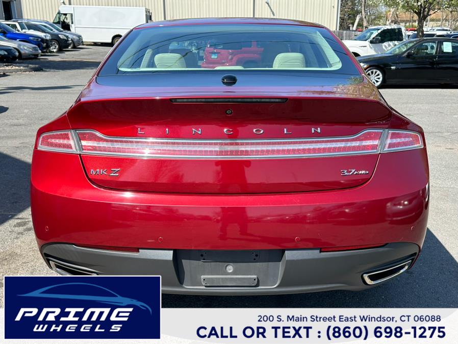 2013 Lincoln MKZ photo