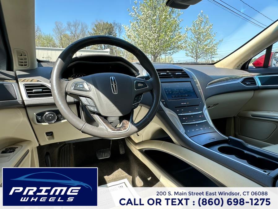 2013 Lincoln MKZ photo