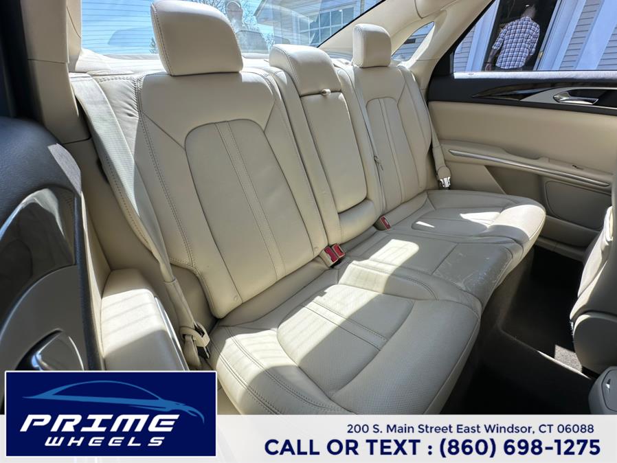 2013 Lincoln MKZ photo