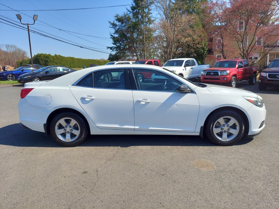 2015 Chevrolet Malibu 4dr Sdn LS w/1LS photo