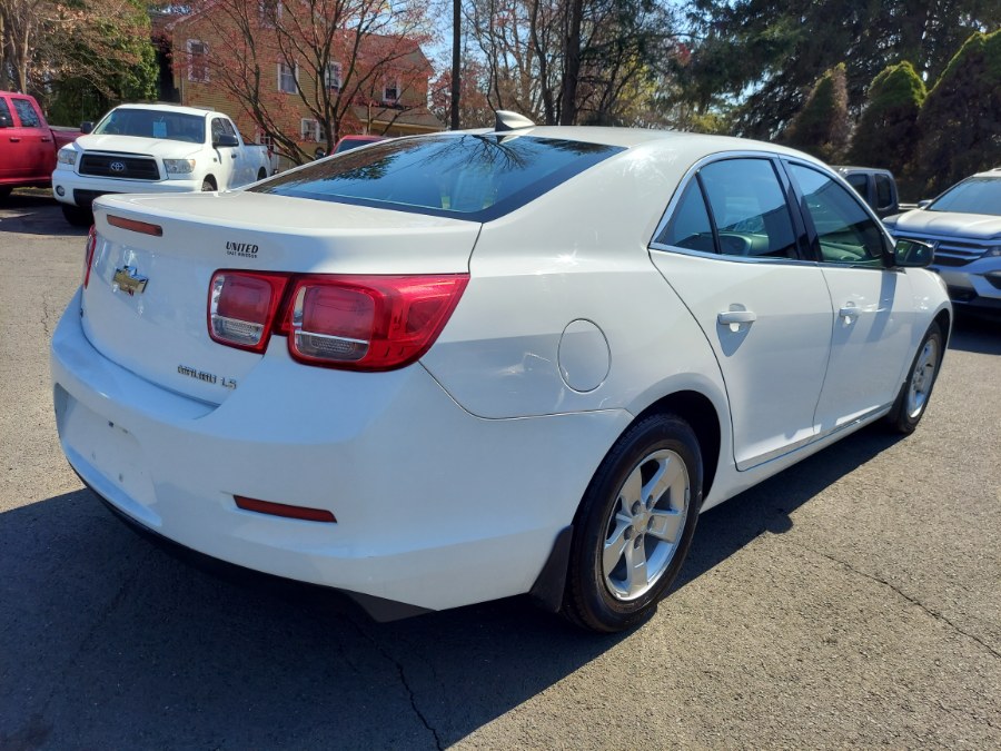 2015 Chevrolet Malibu 4dr Sdn LS w/1LS photo