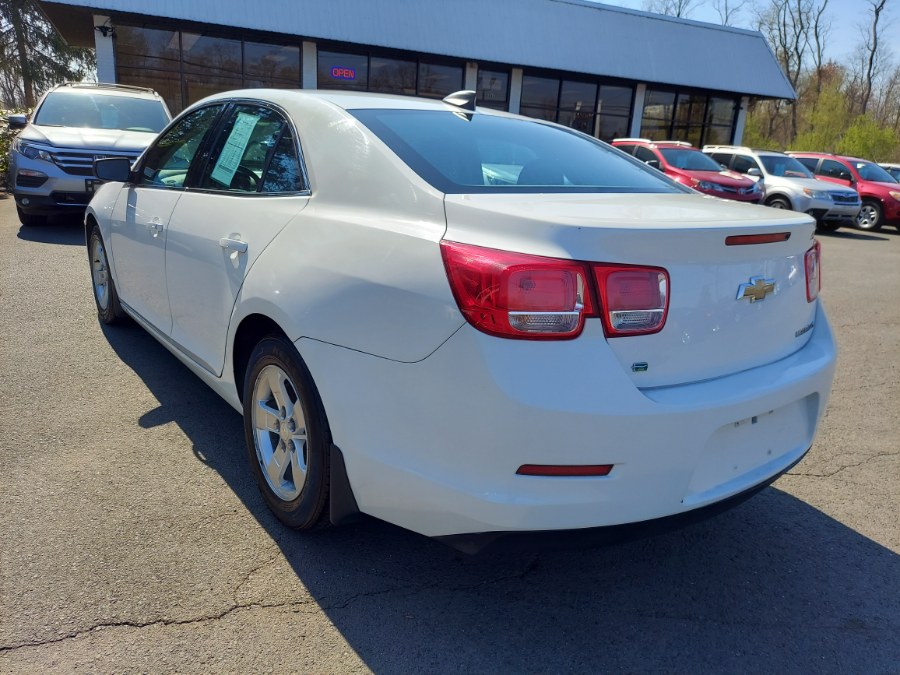 2015 Chevrolet Malibu 4dr Sdn LS w/1LS photo