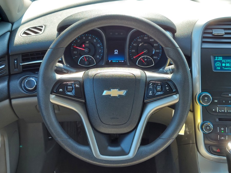 2015 Chevrolet Malibu 4dr Sdn LS w/1LS photo