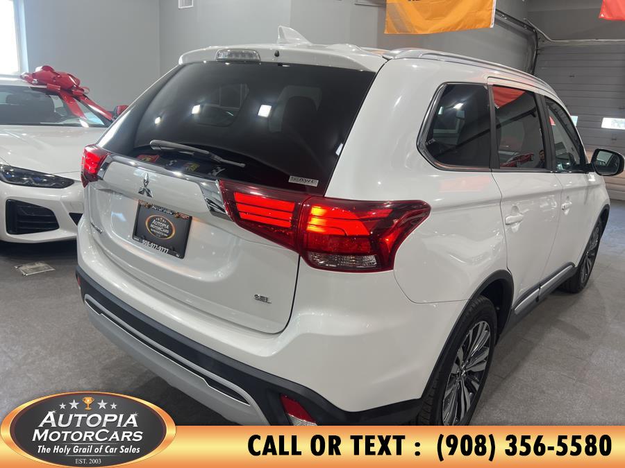 2020 Subaru Outlander ES photo