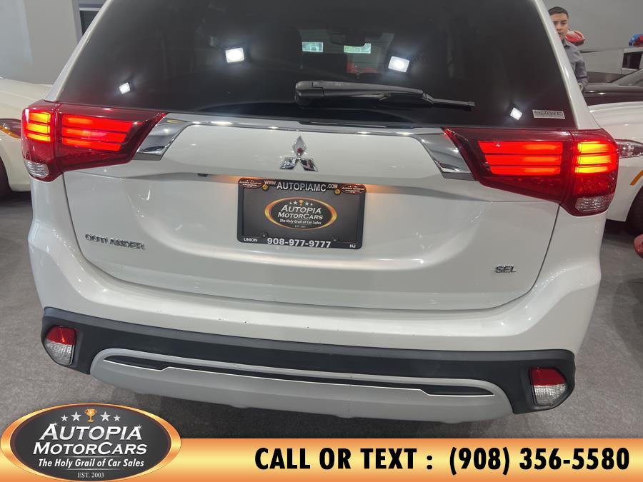 2020 Subaru Outlander ES photo