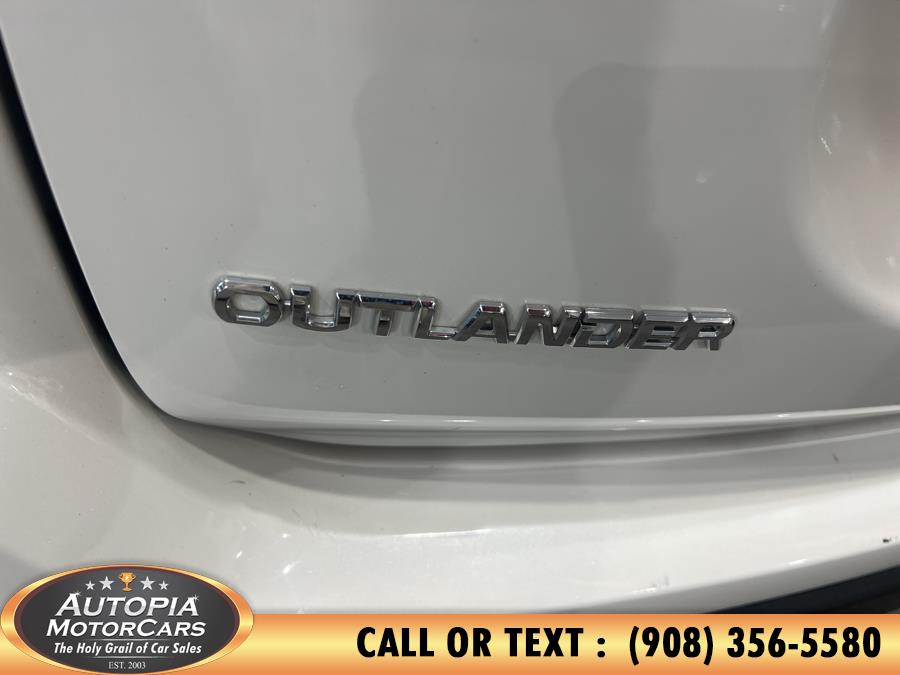 2020 Subaru Outlander ES photo