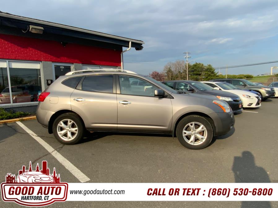 2010 Nissan Rogue S photo