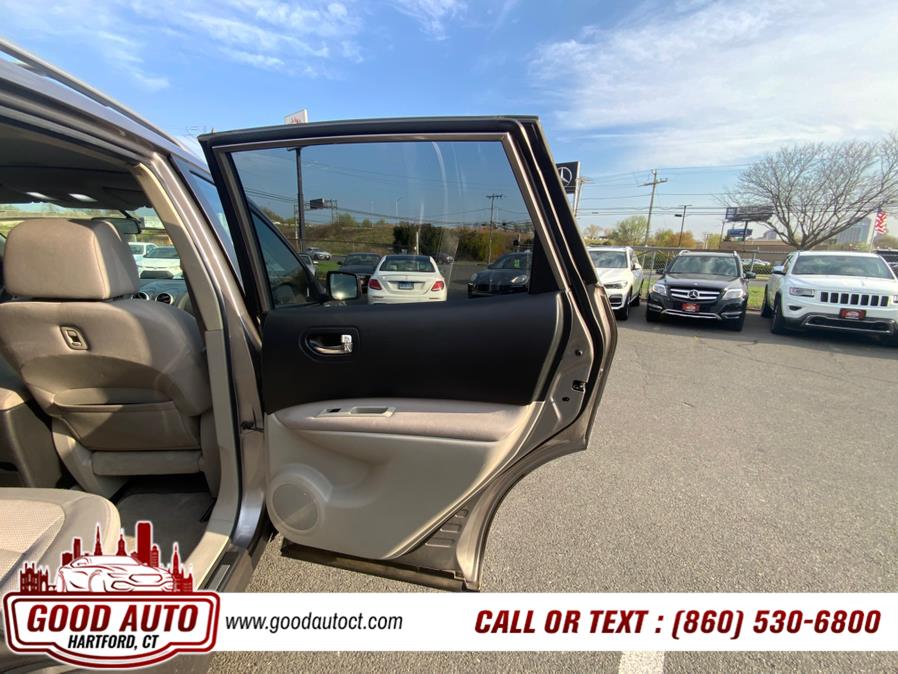 2010 Nissan Rogue S photo