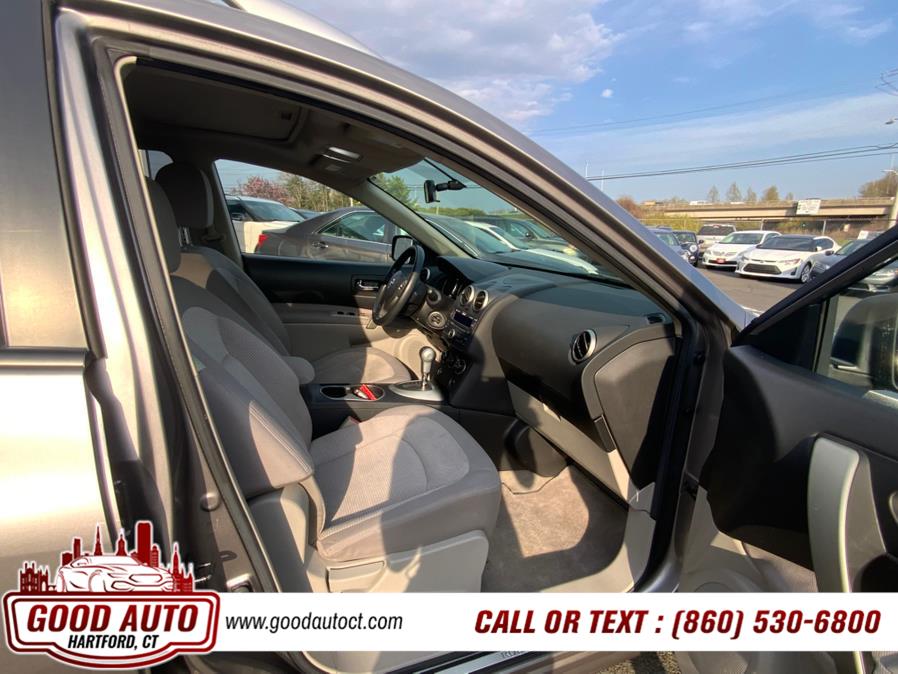 2010 Nissan Rogue S photo