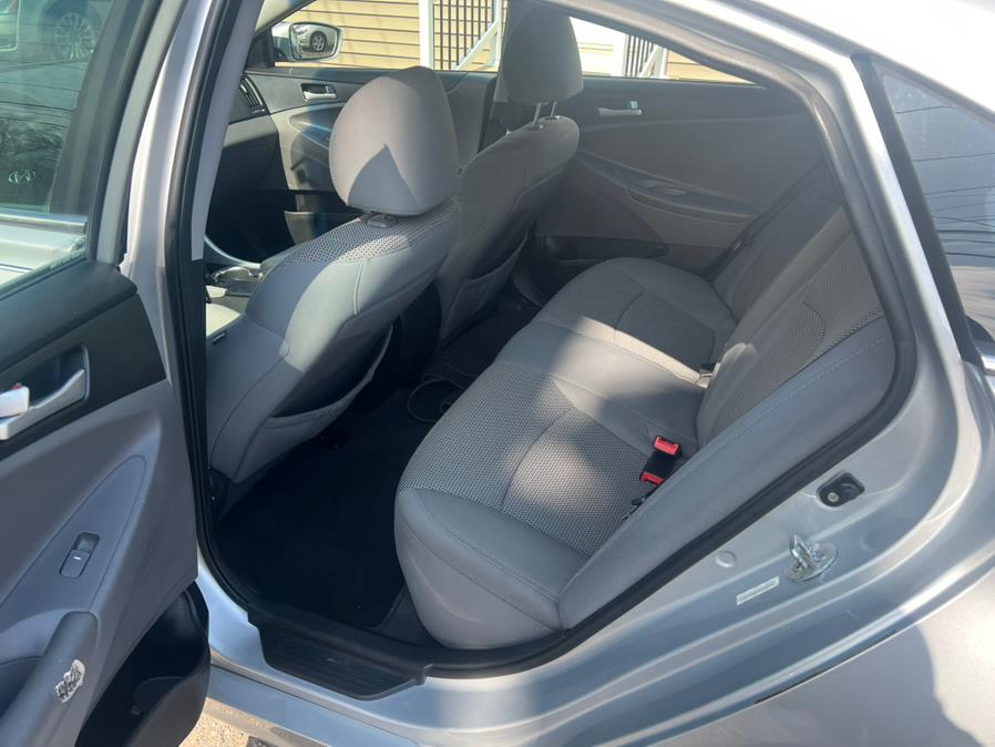 2011 Hyundai Sonata GLS photo