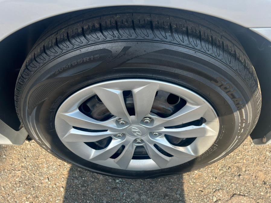 2011 Hyundai Sonata GLS photo