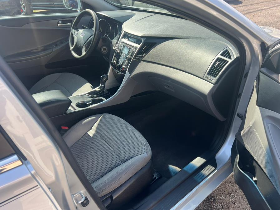 2011 Hyundai Sonata GLS photo