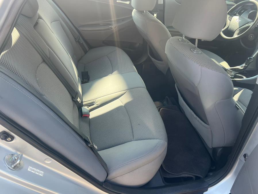 2011 Hyundai Sonata GLS photo