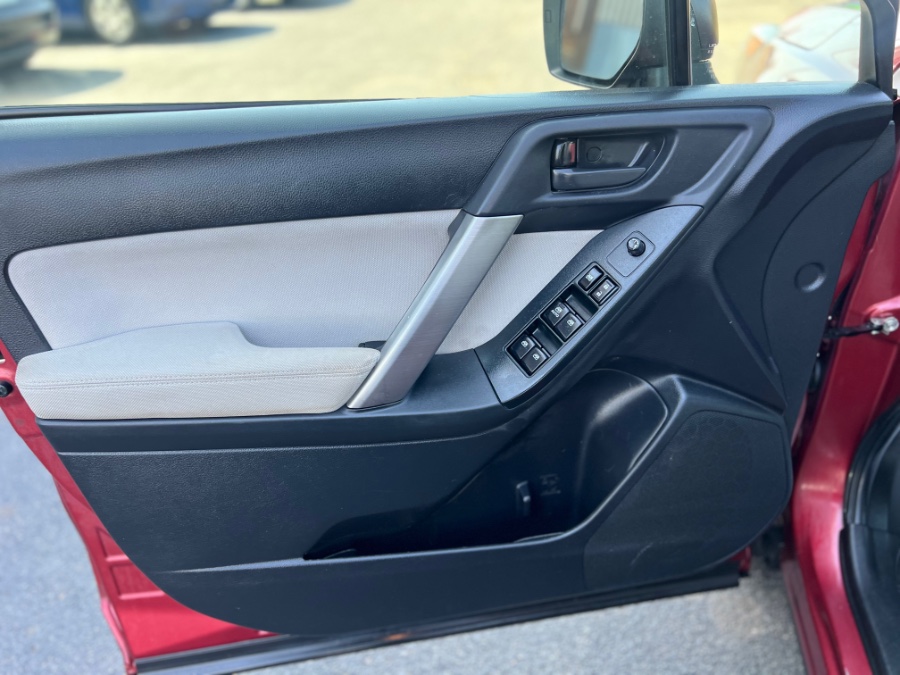 2015 Subaru Forester 2.5i photo