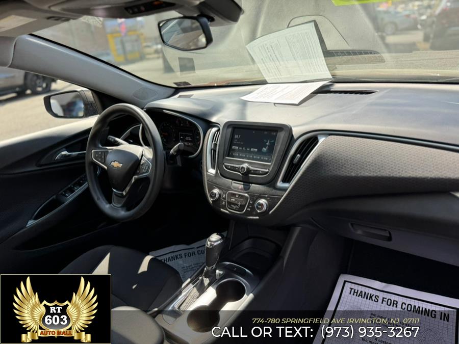 2016 Chevrolet Malibu 4dr Sdn LS w/1LS photo