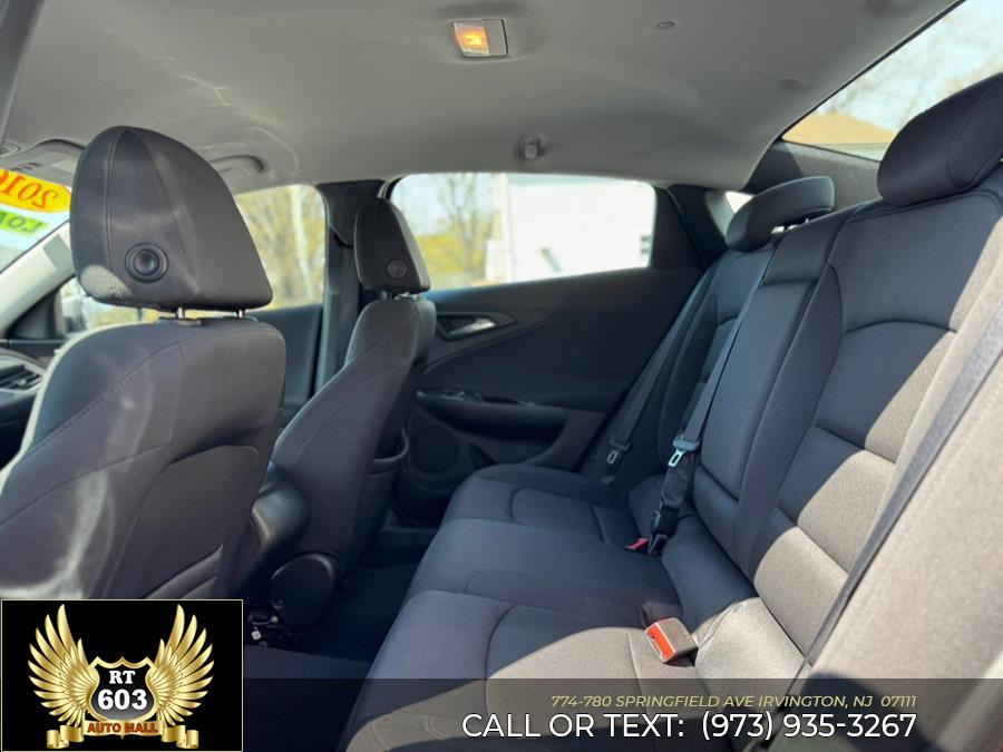 2016 Chevrolet Malibu 4dr Sdn LS w/1LS photo
