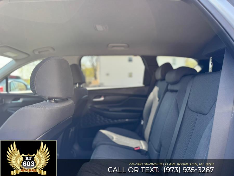 2020 Hyundai Santa Fe SEL 2.4L Auto AWD photo