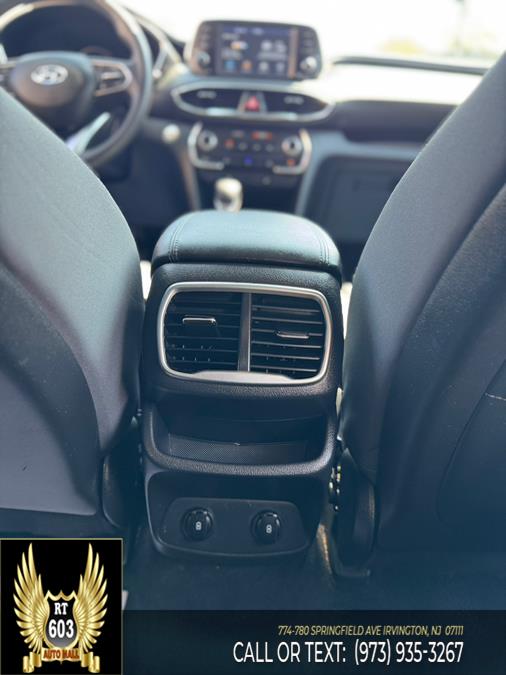 2020 Hyundai Santa Fe SEL 2.4L Auto AWD photo