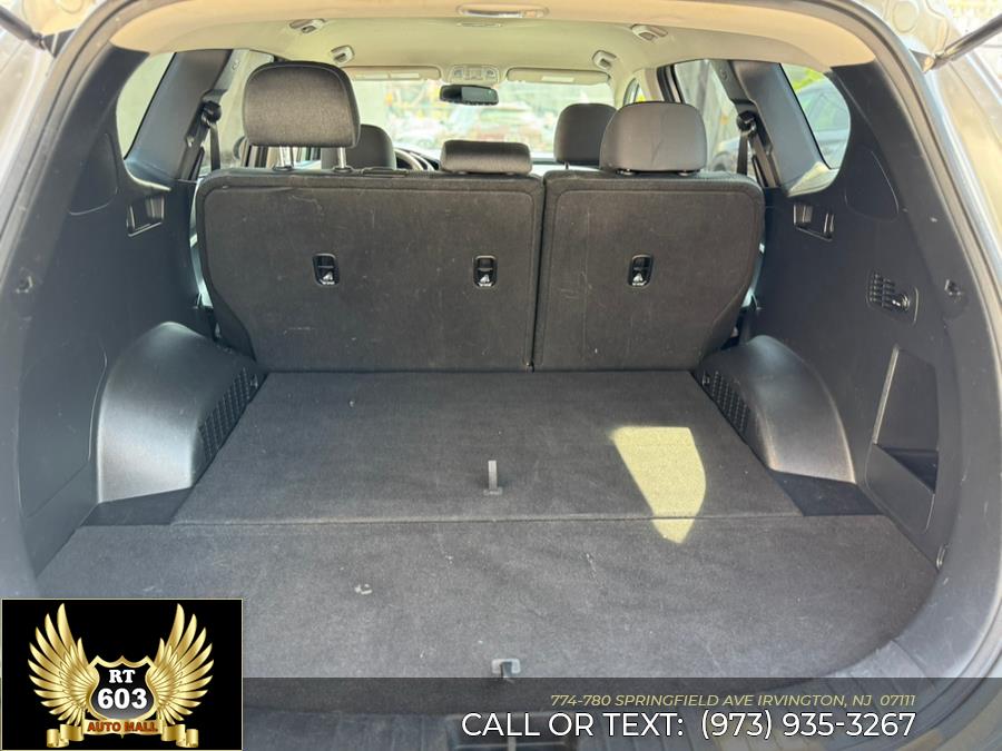 2020 Hyundai Santa Fe SEL 2.4L Auto AWD photo