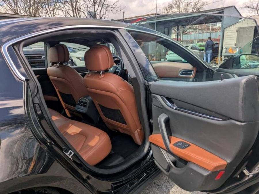 2021 Maserati Ghibli S Q4 30L photo