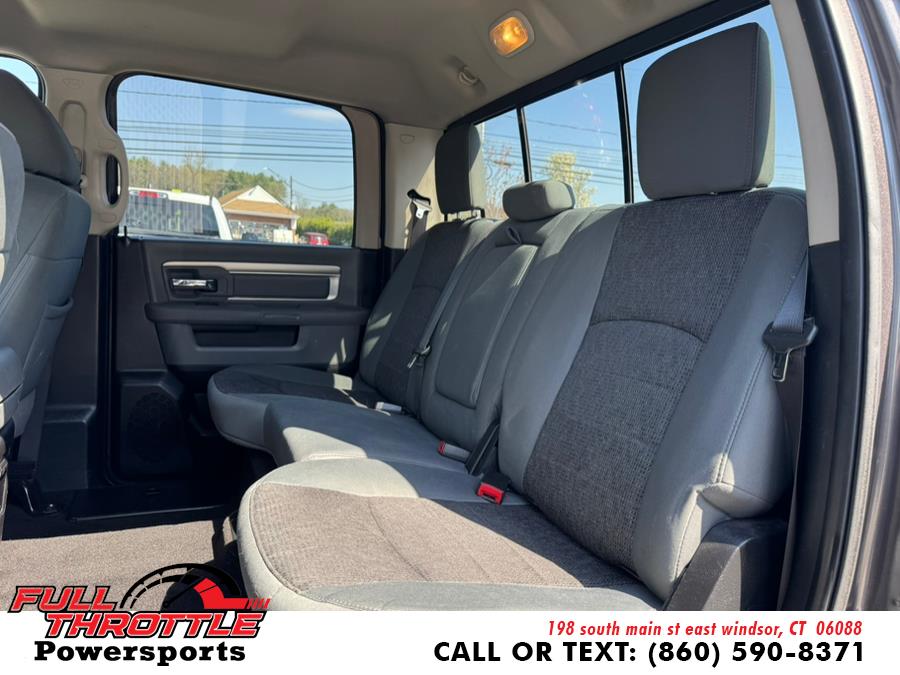 2015 RAM 1500 2WD Crew Cab 140.5
