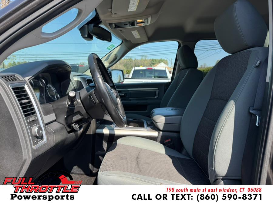 2015 RAM 1500 2WD Crew Cab 140.5