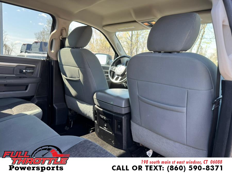 2015 RAM 1500 2WD Crew Cab 140.5