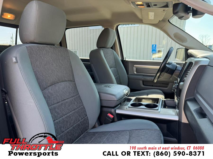 2015 RAM 1500 2WD Crew Cab 140.5