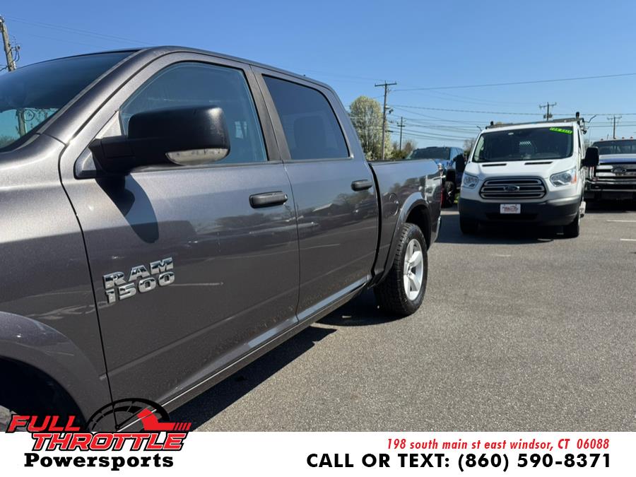 2015 RAM 1500 2WD Crew Cab 140.5