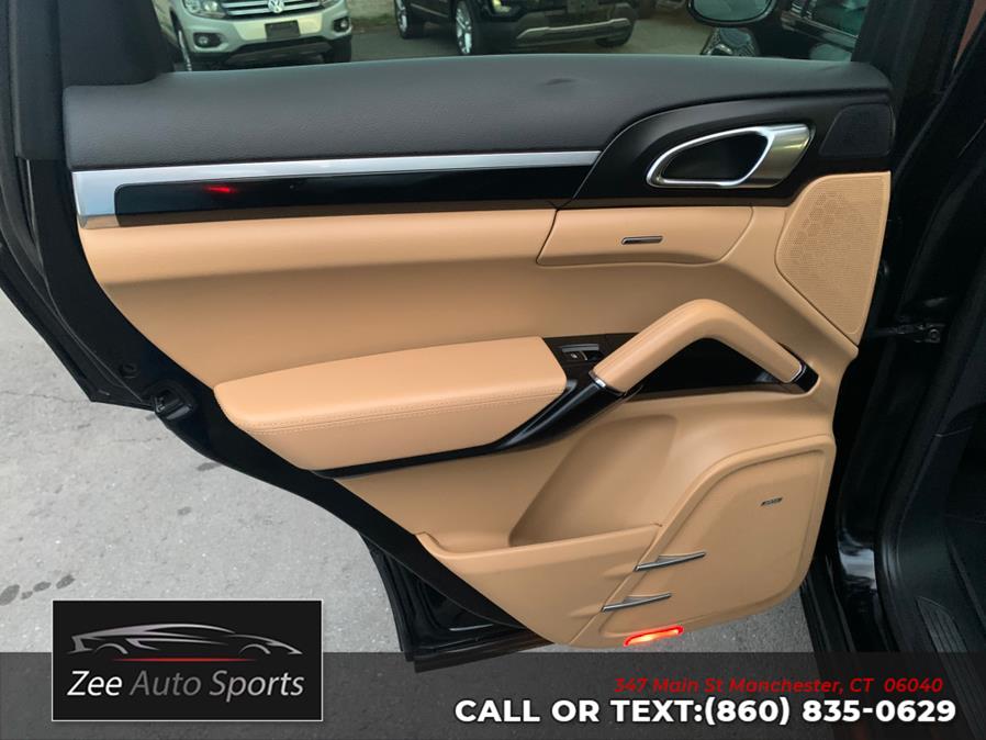 2016 Porsche Cayenne AWD 4dr photo