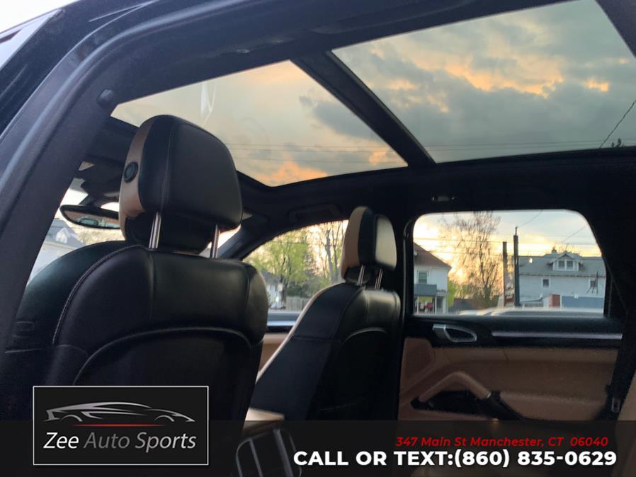 2016 Porsche Cayenne AWD 4dr photo