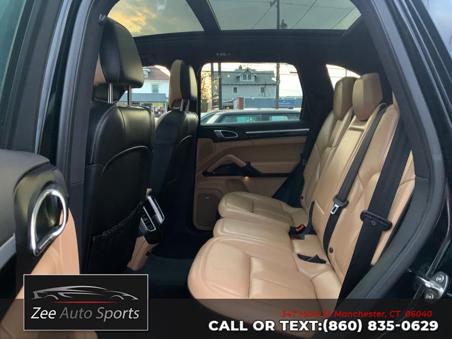 2016 Porsche Cayenne AWD 4dr photo