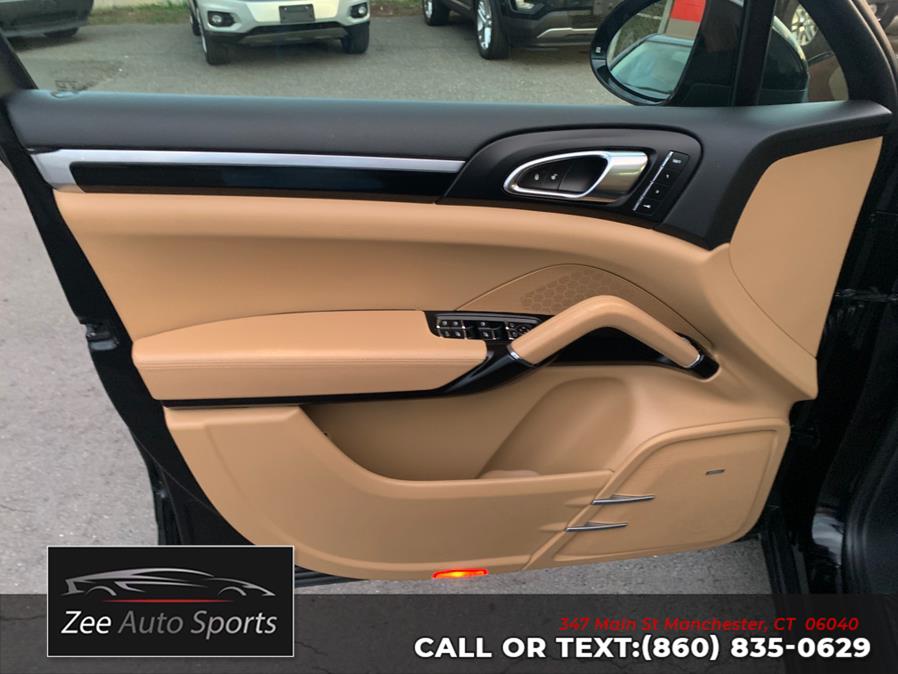 2016 Porsche Cayenne AWD 4dr photo