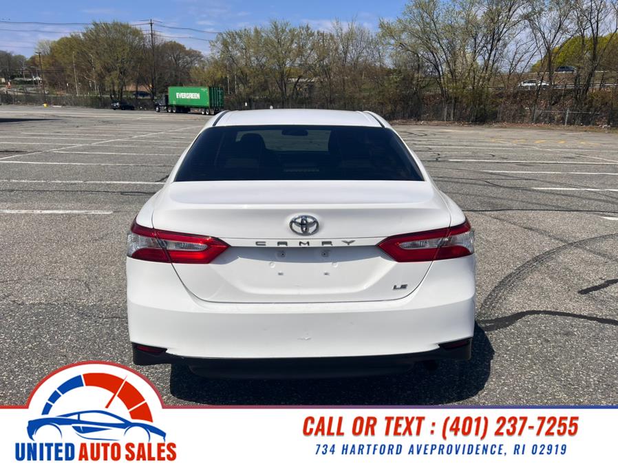 2018 Toyota Camry LE Auto (Natl) photo