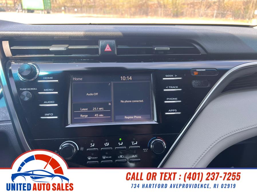 2018 Toyota Camry LE Auto (Natl) photo
