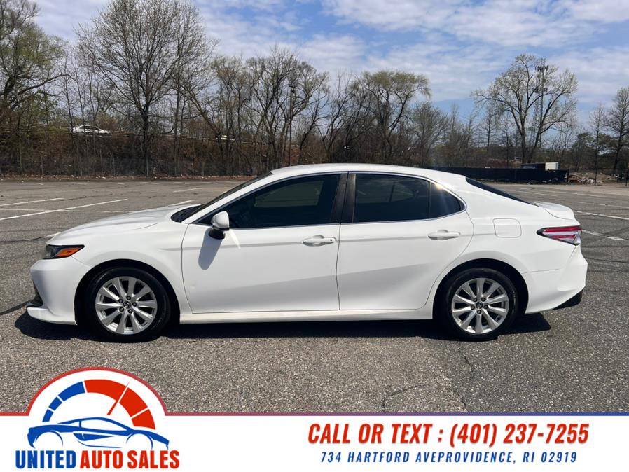 2018 Toyota Camry LE Auto (Natl) photo