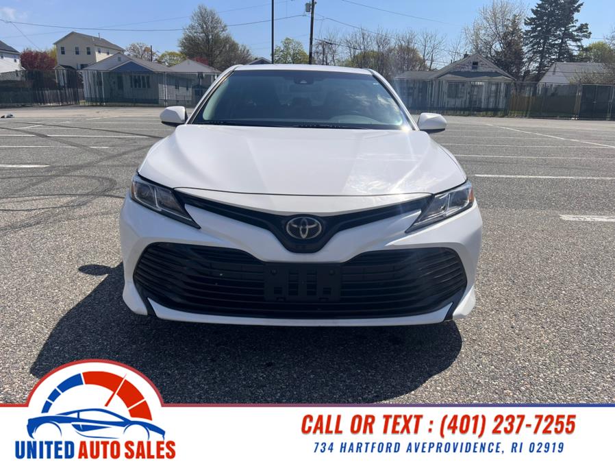 2018 Toyota Camry LE Auto (Natl) photo