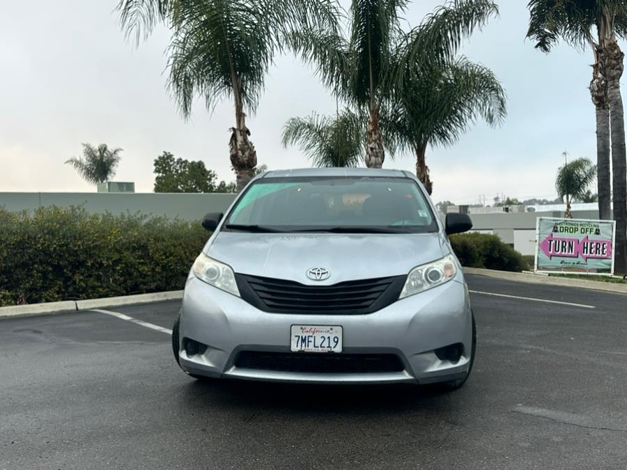2015 Toyota Sienna 5dr 7-Pass Van L FWD (Natl) photo