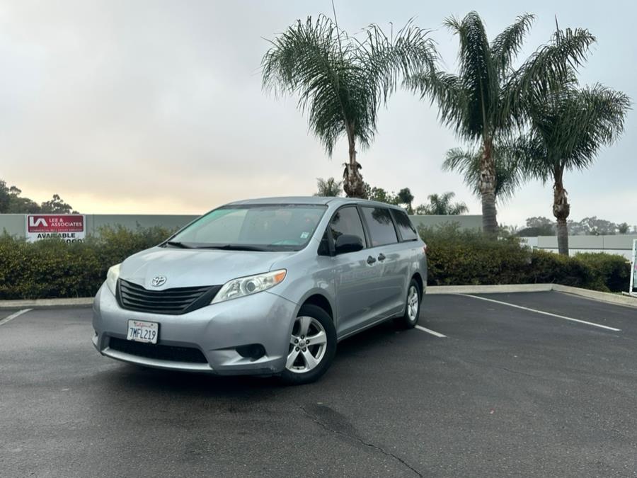 2015 Toyota Sienna 5dr 7-Pass Van L FWD (Natl) photo