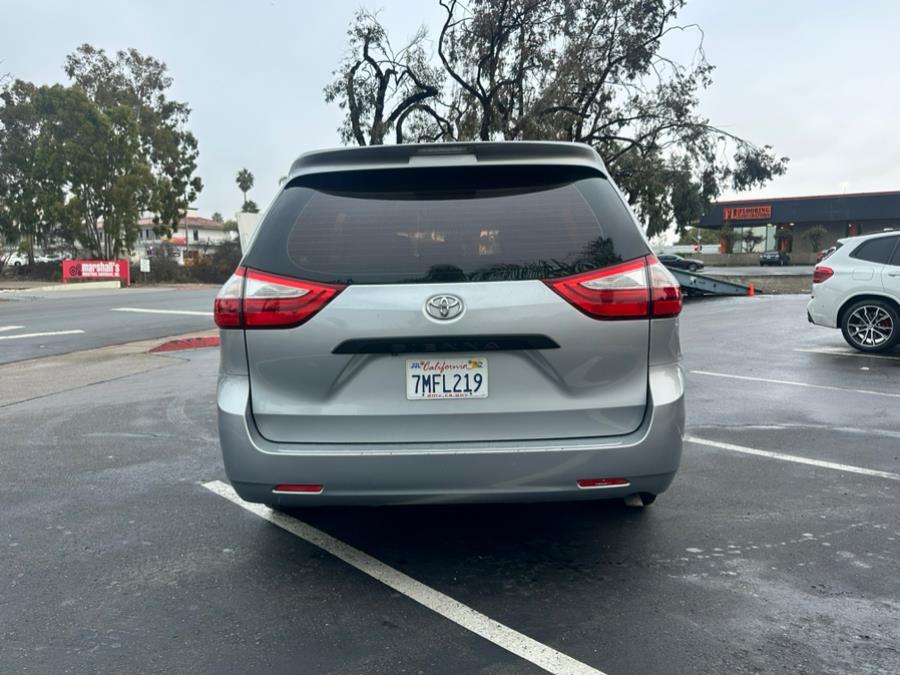 2015 Toyota Sienna 5dr 7-Pass Van L FWD (Natl) photo