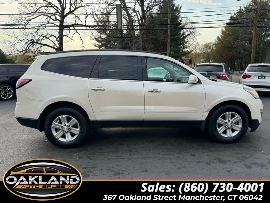 2013 Chevrolet Traverse LT photo
