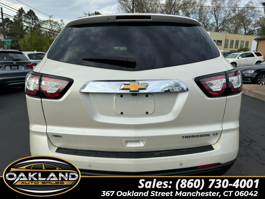 2013 Chevrolet Traverse LT photo