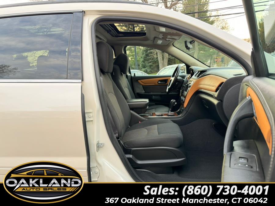 2013 Chevrolet Traverse LT photo