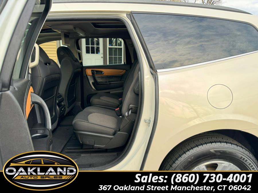 2013 Chevrolet Traverse LT photo